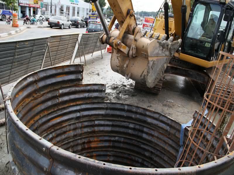 Barueri Aumenta a Limpeza nos Esgotos em 2012